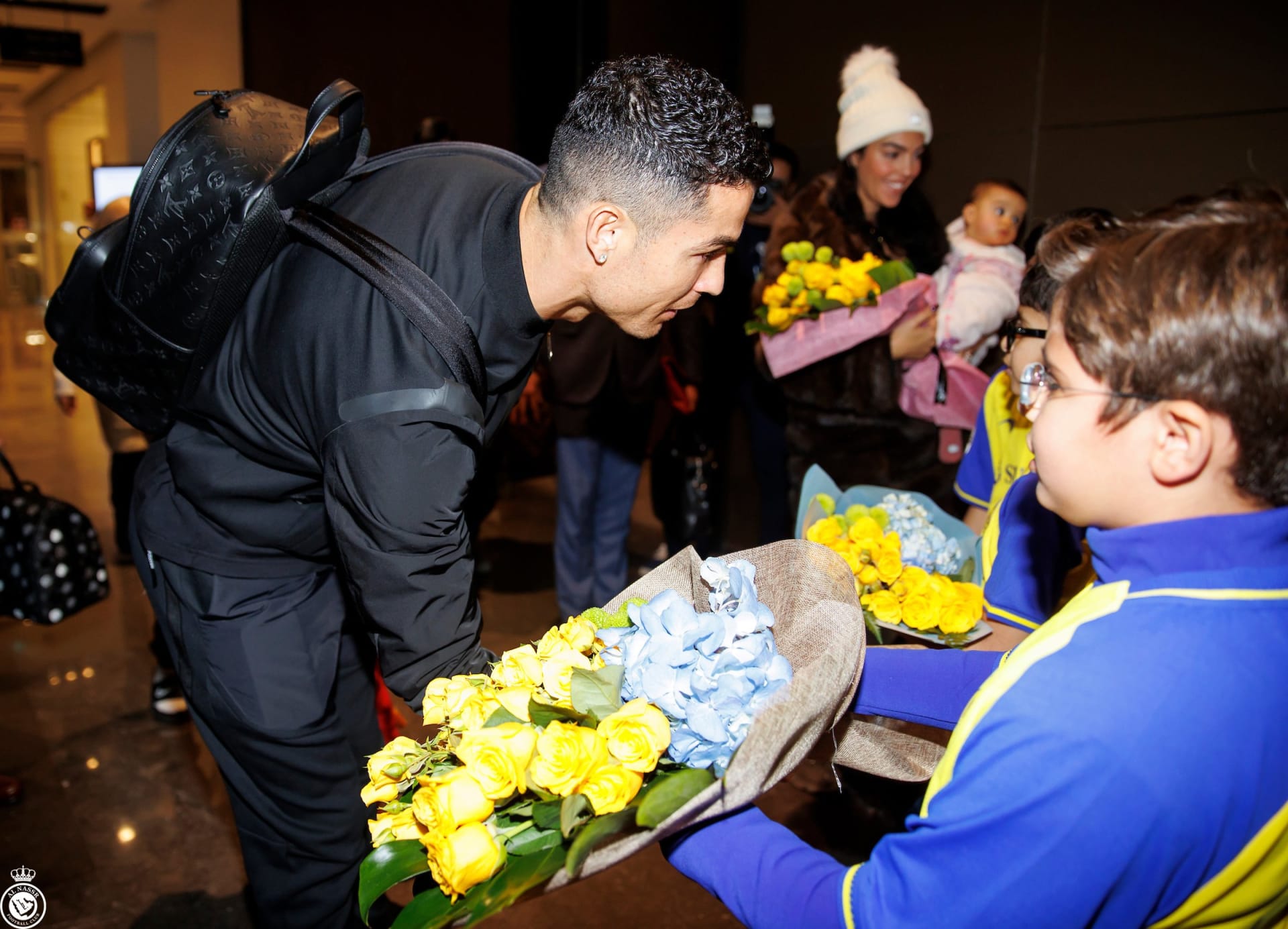 كريستيانو رونالدو يصل إلى الرياض مع عائلته ومراسم تقديمه مع النصر