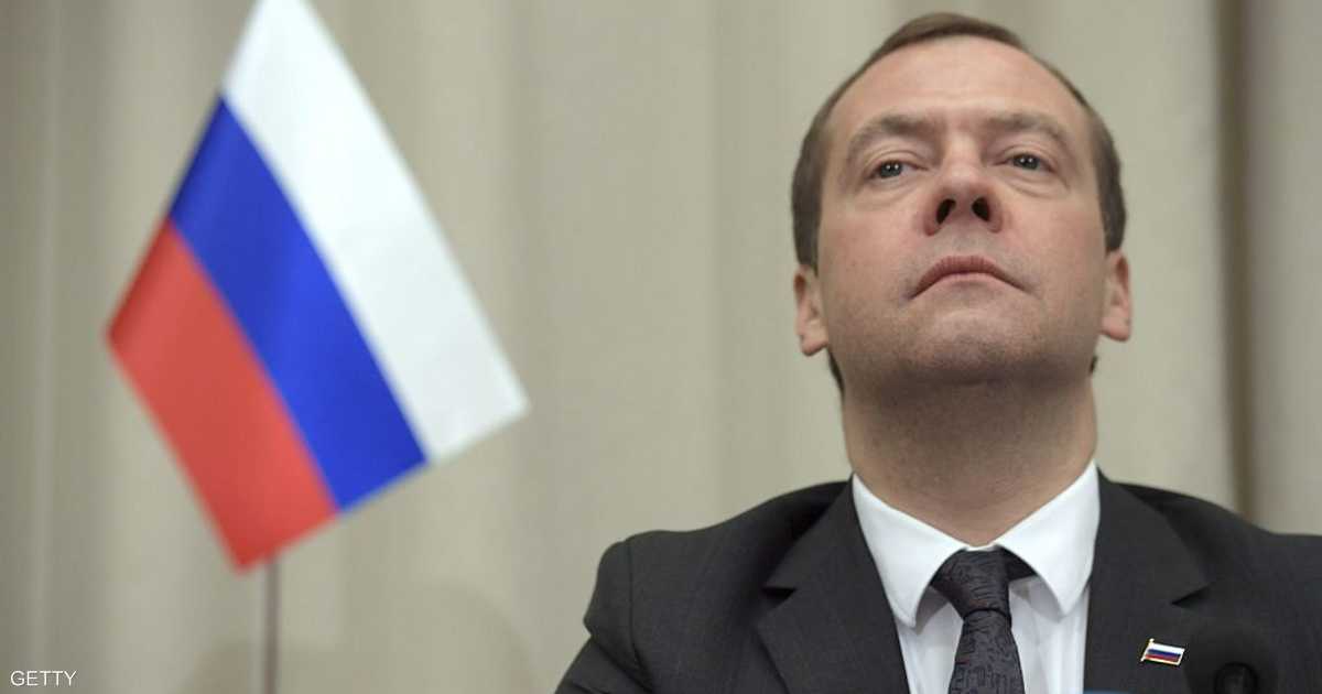 ميدفيديف يواصل تصريحاته النووية.. ويحذر من “قرون من الإشعاع”