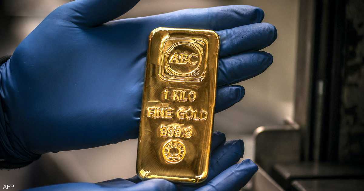 الذهب يتجه لتكبد أكبر خسارة شهرية منذ يونيو 2021