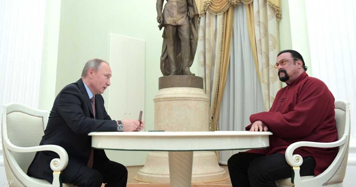 بوتين يمنح نجما أميركيا "وسام الصداقة"