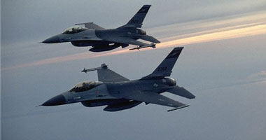 الطيران الحربى الإسرائيلى يقصف موقعين فى قطاع غزة