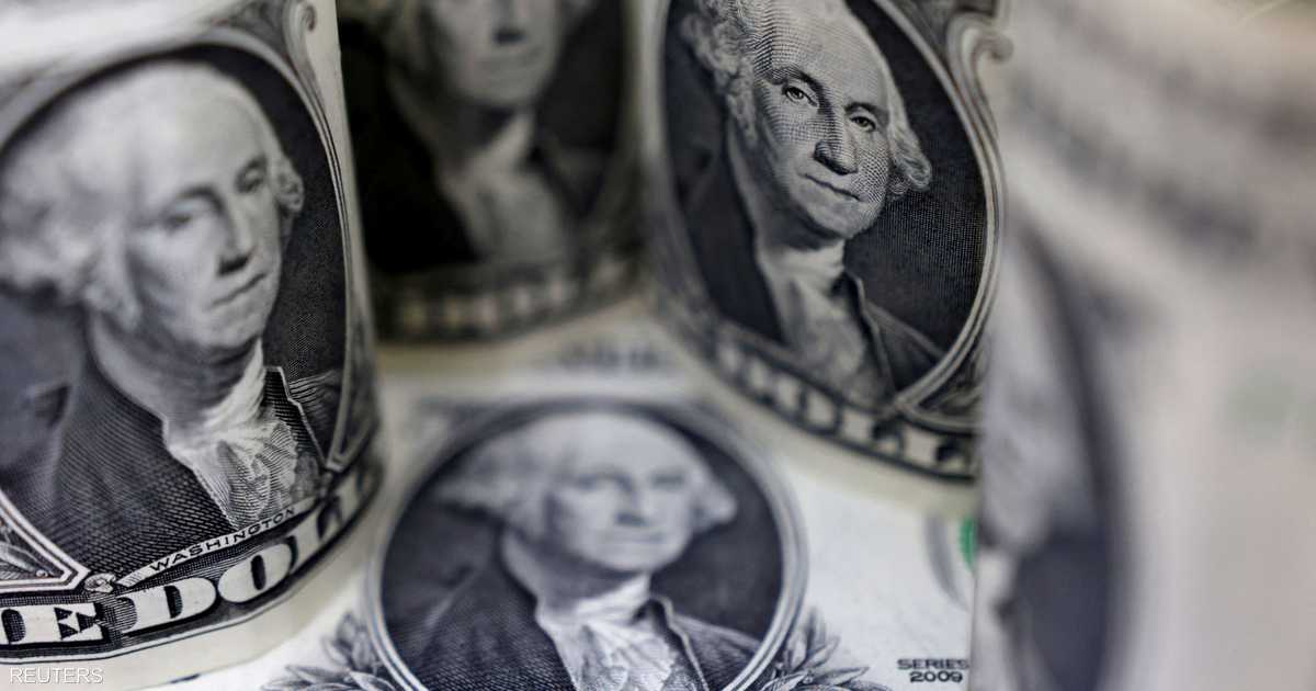 الدولار يكتسح عملات العالم بعد تصريحات رئيس الفيدرالي