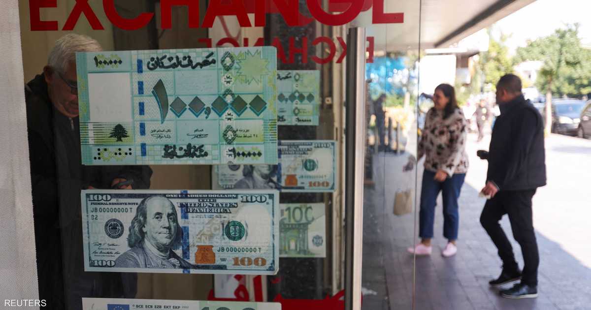 تراجع تاريخي.. الليرة اللبنانية تتخطى 100 ألف مقابل الدولار