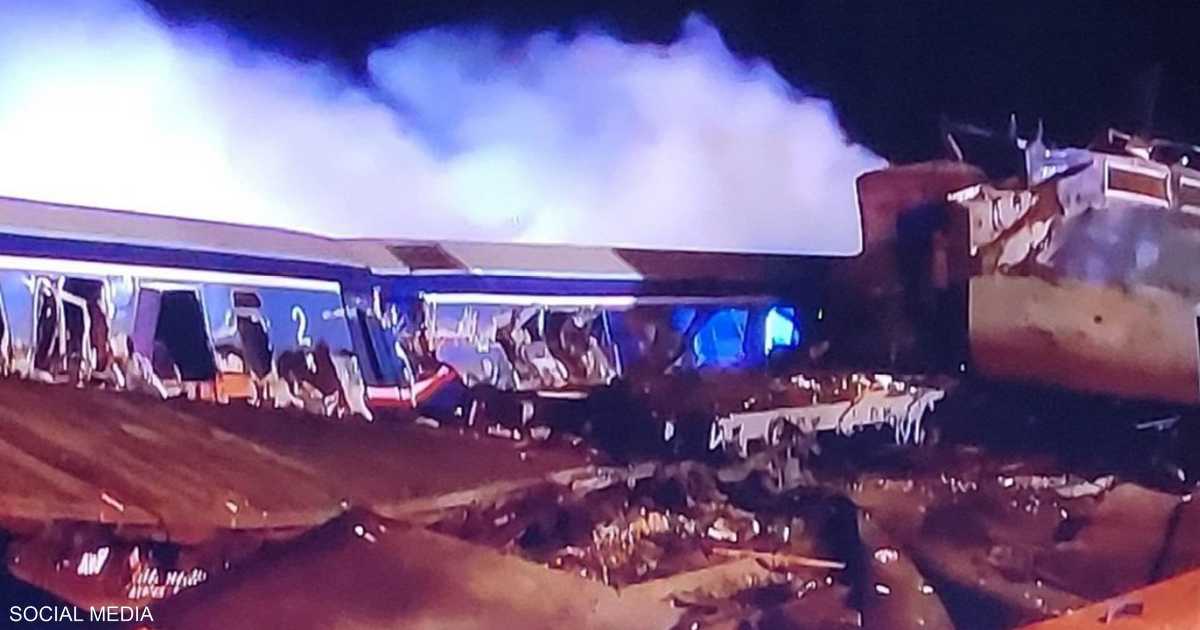 بالفيديو.. حادث تصادم مروع بين قطارين في اليونان