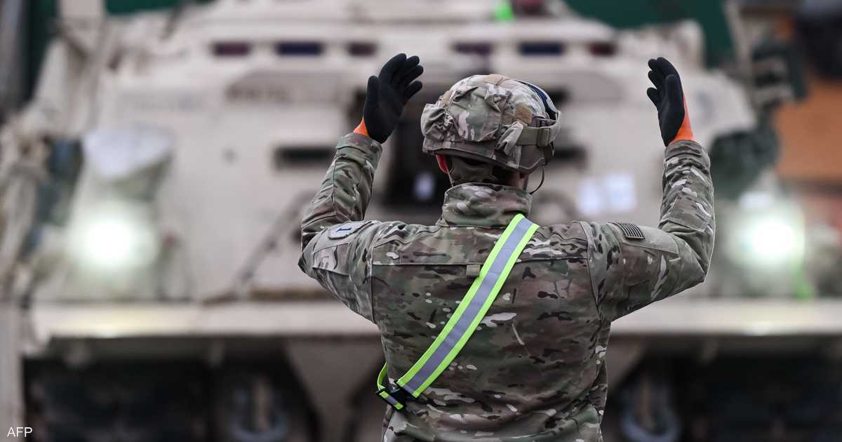 بولندا تفكك شبكة تجسس روسية تستهدف شحنات أسلحة لأوكرانيا