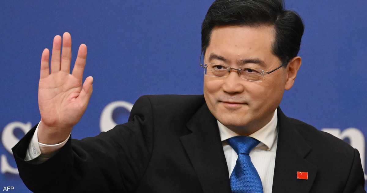 وزير خارجية الصين يجري “مكالمة نادرة” مع نظيره الأوكراني