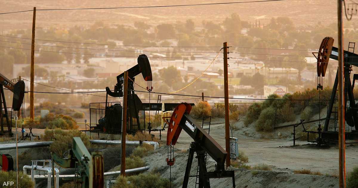 النفط يقفز 8 بالمئة بعد الخفض الطوعي لـ أوبك+