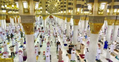 400 طن من ماء زمزم لزوار المسجد النبوى يوميا فى شهر رمضان