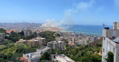 حريق ضخم بأحد المباني المطلة على مرفأ بيروت.. والأسباب مجهولة