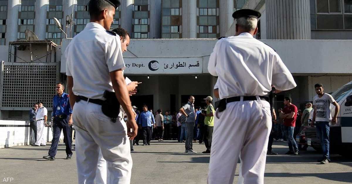 جريمة مروعة في مصر.. ينحر طليقته بالشارع وشقيقها يطعنه