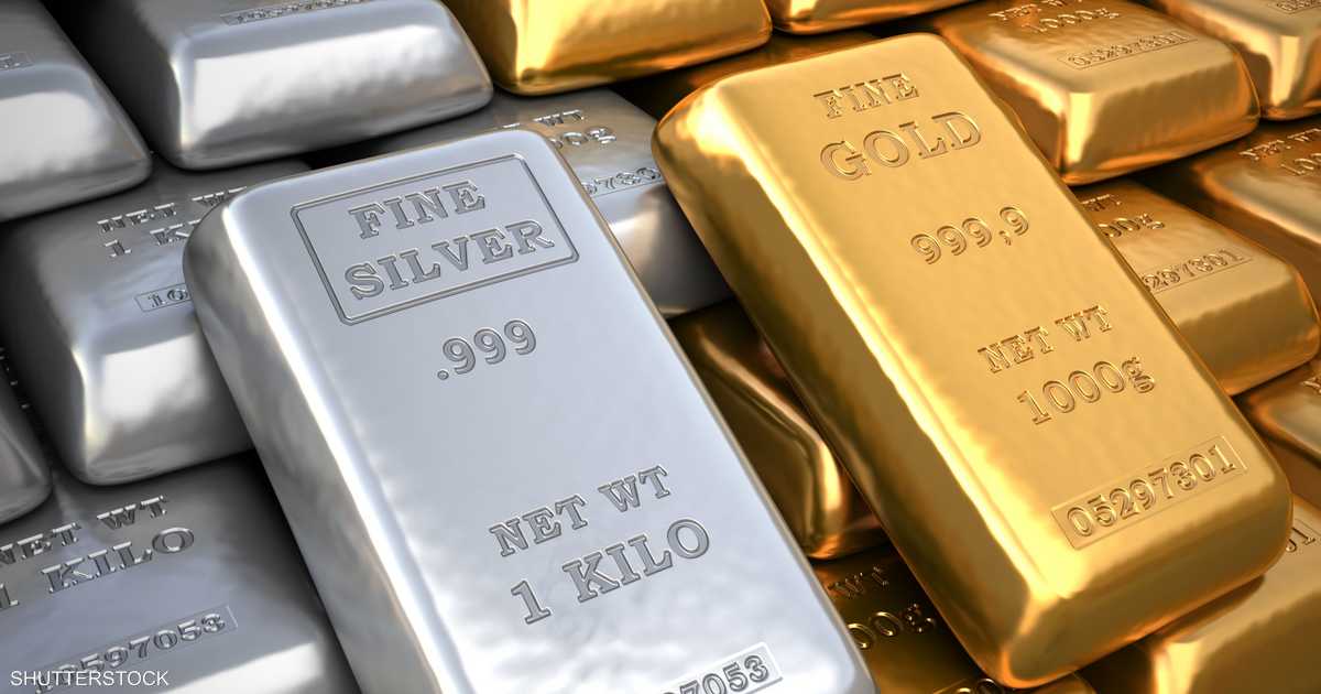 الذهب ينخفض وسط ترقب المستثمرين لمسار رفع الفائدة