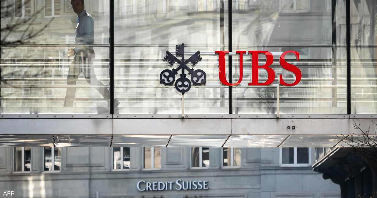 الادعاء العام السويسري يحقق في استحواذ UBS على كريدي سويس