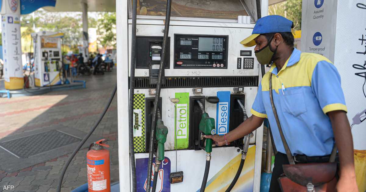الهند تمدد القيود المفروضة على صادرات البنزين والديزل