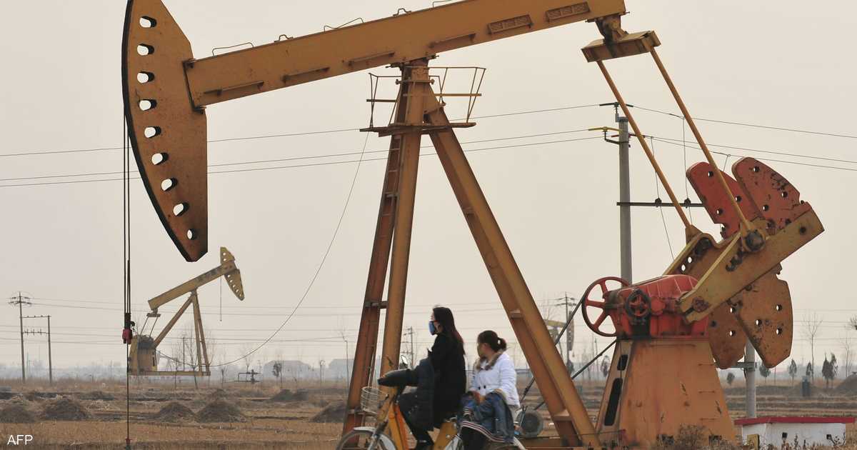 أسعار النفط ترتفع مع تحول تركيز المستثمرين إلى آفاق الطلب