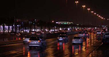 السعودية.. أمطار رعدية غزيرة تضرب مدينة الرياض