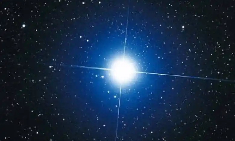 مركز الفلك الدولي يكشف موعد ظهور نجم سهيل 1445